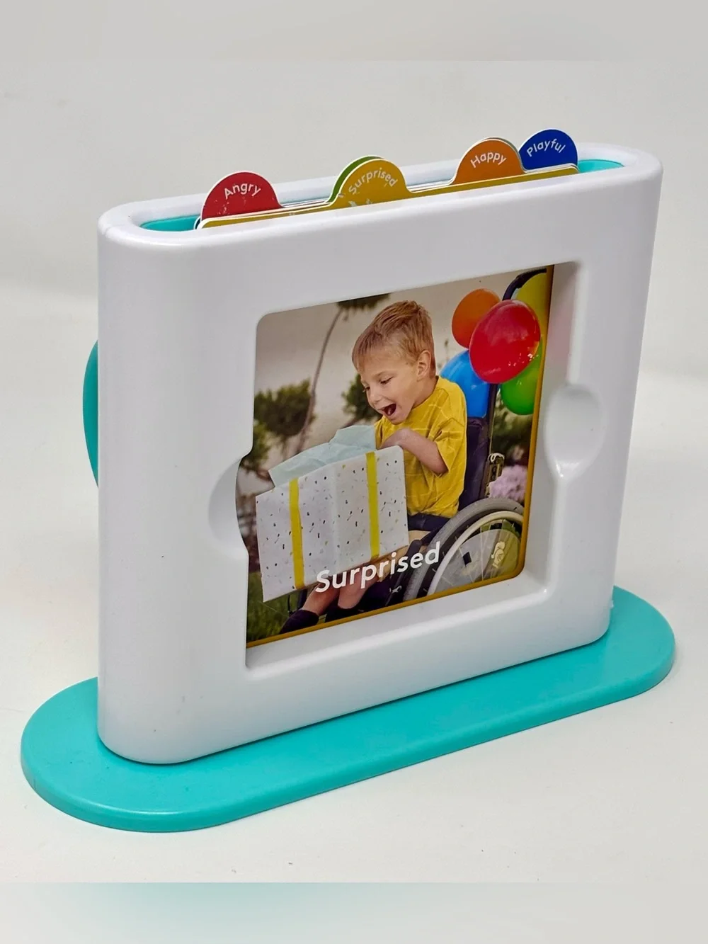 Lovevery Emotion Match Mirror & Card Set Enthusiast Play Kit ages 28-30 Months